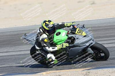 media/Dec-01-2025-Moto Forza (Mon) [[2daa91e15f]]/1-Advanced Group/Session 4 Turn 9/